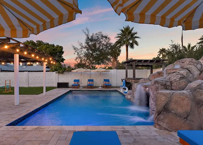 Massive Backyard Heated Pool Games Outdoor Fun Holiday home Phoenix